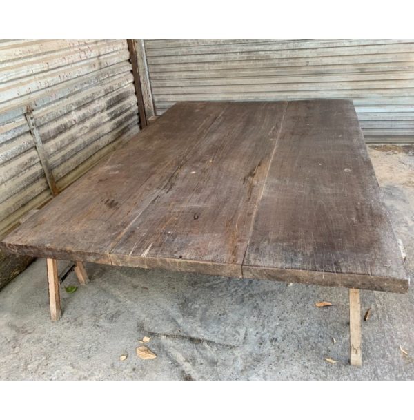 bo-van-ngua-go-go-mat-00.jpg