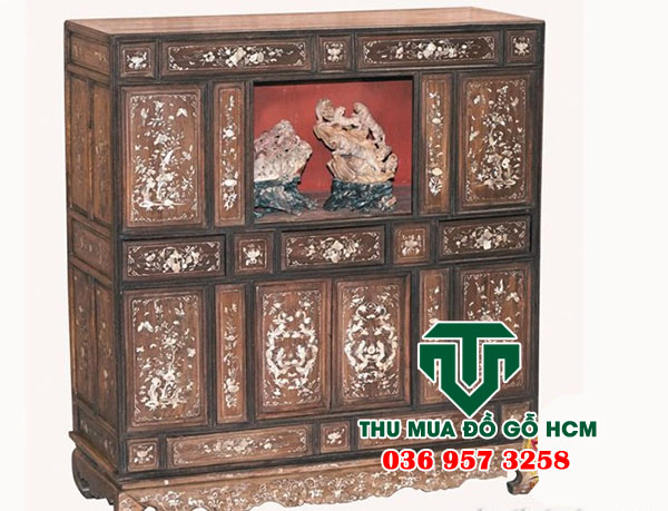 Chiếc tủ thờ cổ ngày xưa giá trị cao