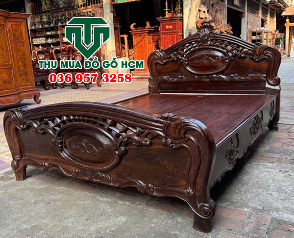 Chiếc giường cực kỳ đẳng cấp được làm từ gỗ trắc