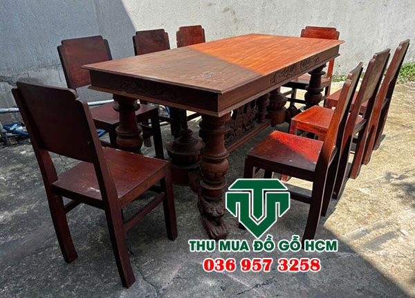 Bộ bàn ăn gia đình cao cấp được chúng tôi mua lại của một nhà dân