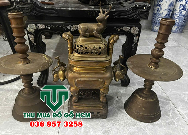 Bộ lư đồng trái đào cổ xưa 