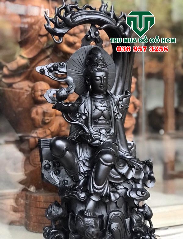 Thu mua tượng gỗ cũ được làm từ chất liệu gỗ mun