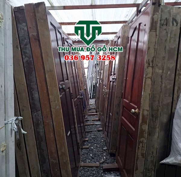 Thu mua cửa gỗ cũ giá cao nhất thị trường