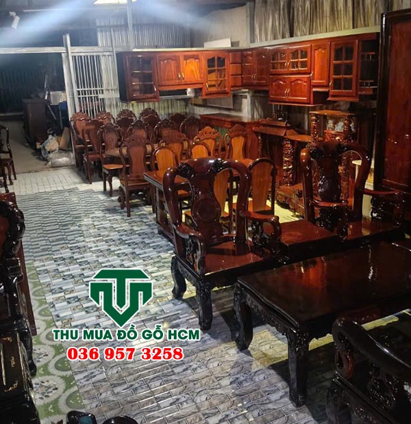 Cửa hàng thu mua các bộ bàn ăn cũ của chúng tôi  