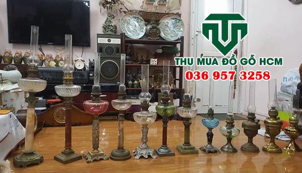 Cửa hàng thu mua đèn dầu xưa của chúng tôi