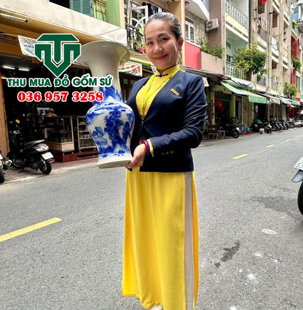 Bình gốm cổ xưa được chúng tôi mua với giá cao  