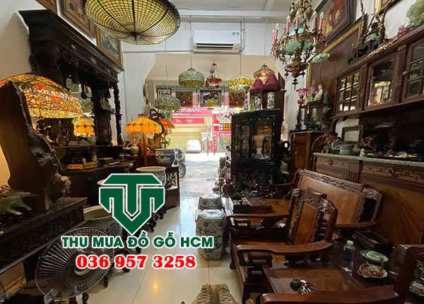 Thu mua tất cả các dòng tranh cổ, đồng hồ, đèn cổ ngày xưa