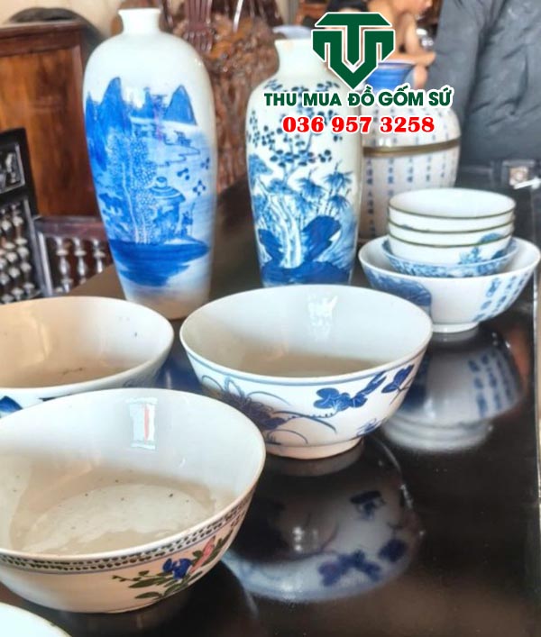 Dọn nhà thu mua tô chén dĩa cổ xưa của nhà dân